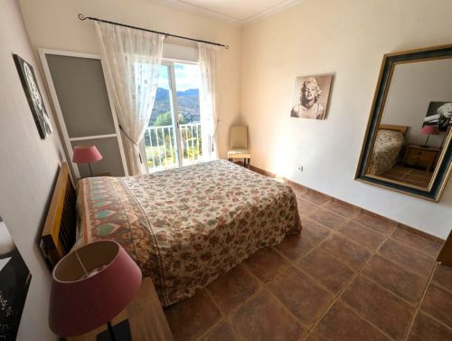 5e7a128f-8d54-4ef7-8046-b4948e764223